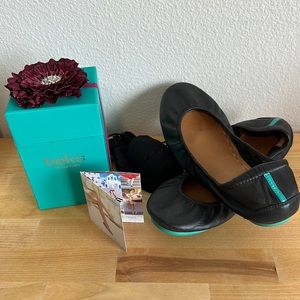 EUC Matte Black Tieks Size 11